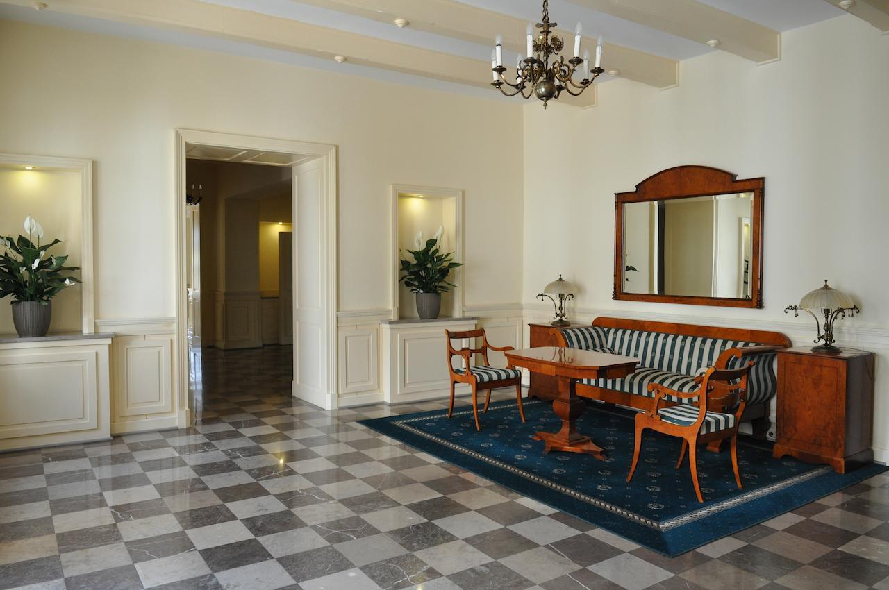 Hotel "Zajazd Napoleonski" Warsaw Luaran gambar