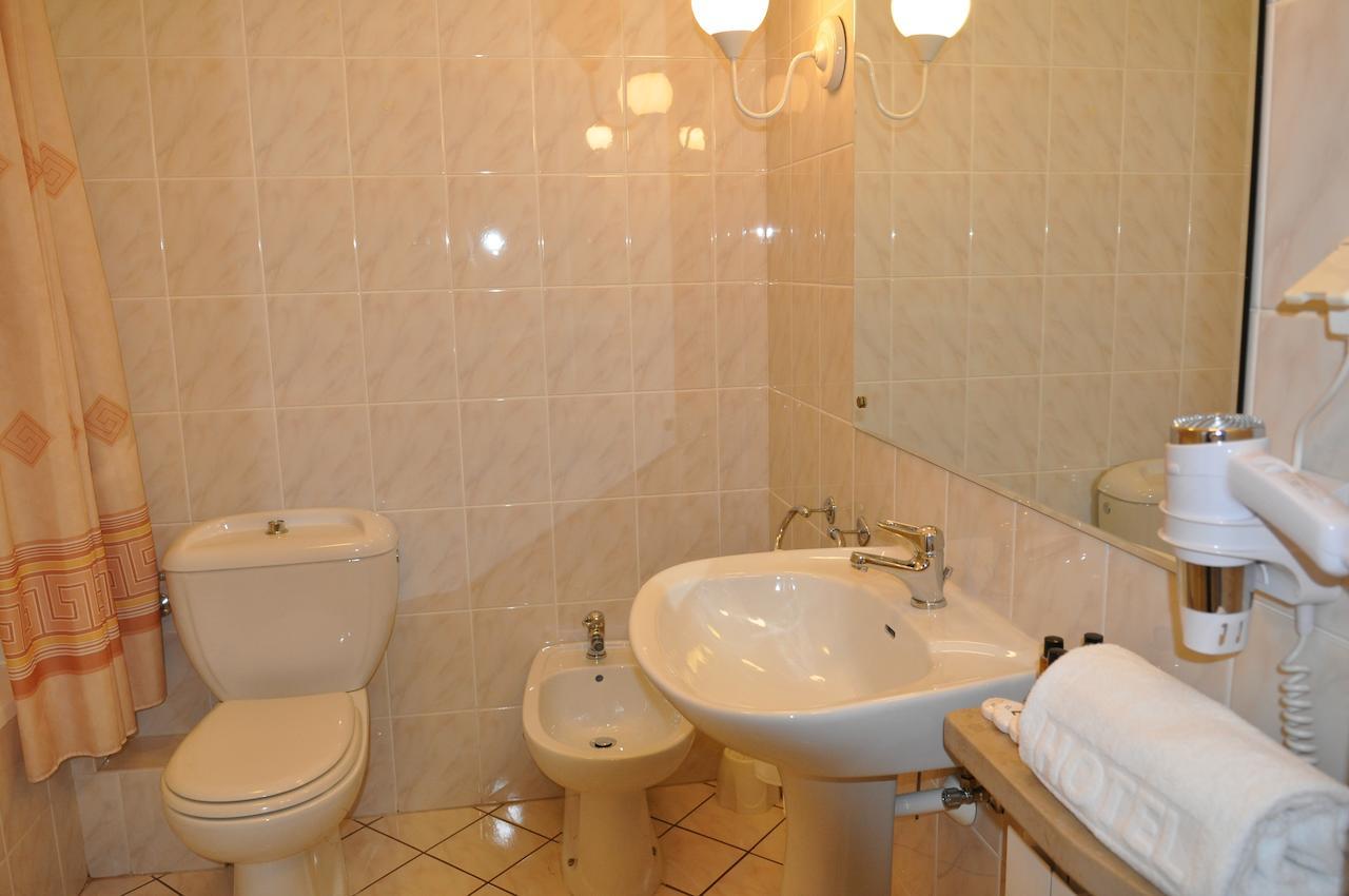 Hotel "Zajazd Napoleonski" Warsaw Bilik gambar